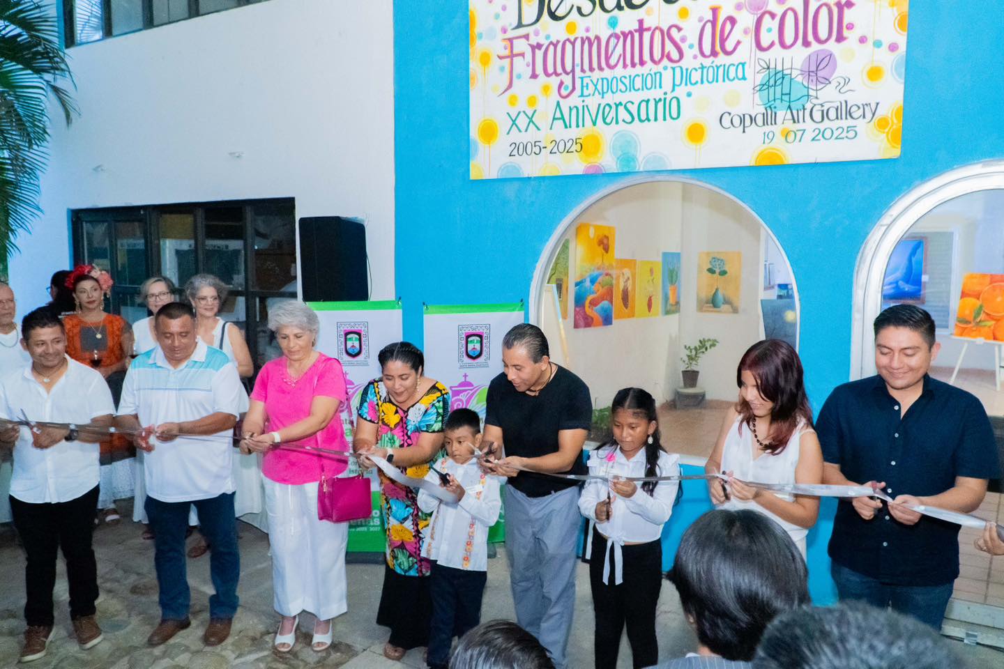 Imagen de Successful Exhibition: “Fragments of Color” Held