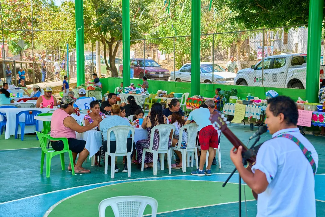 Mercado Gastronómico “Sabor y Raíz” en San José Cuajinicuil 