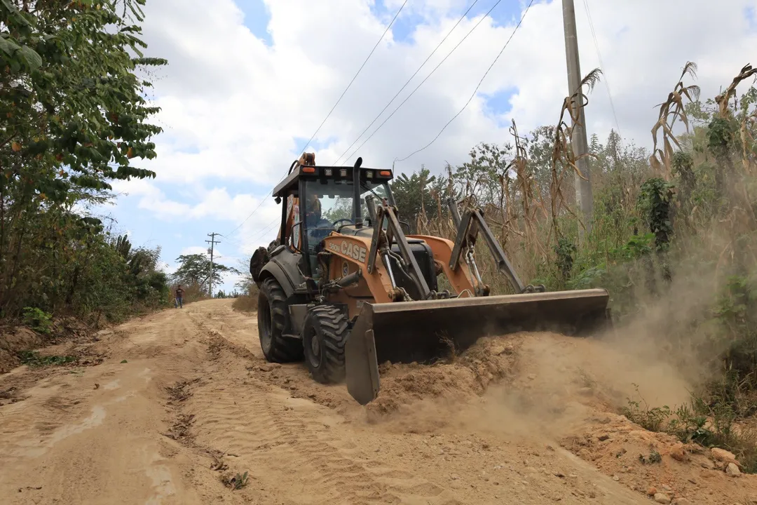 Imagen de Debris Removal and Street Grading in Pueblo Viejo
