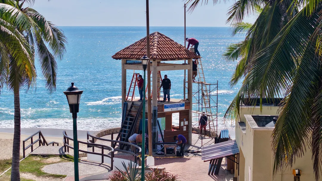 Lifeguard Tower Rehabilitation Continues