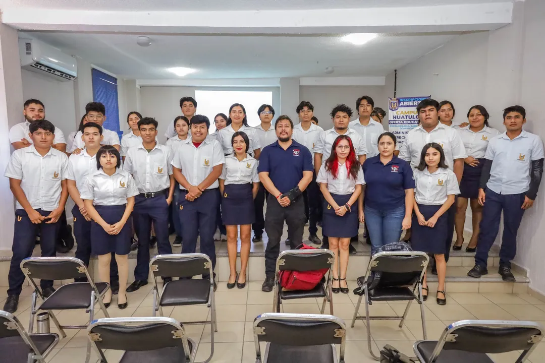 Civil Protection Delivers Informative Talk to UNIREU Students