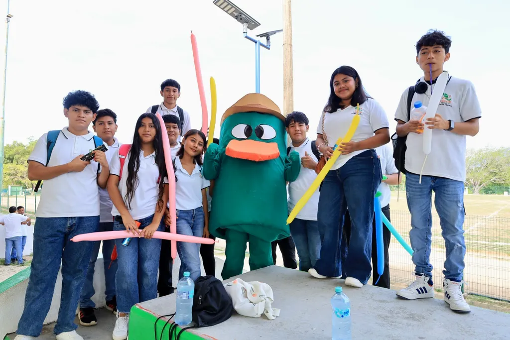 Imagen de Mascot Race in Action