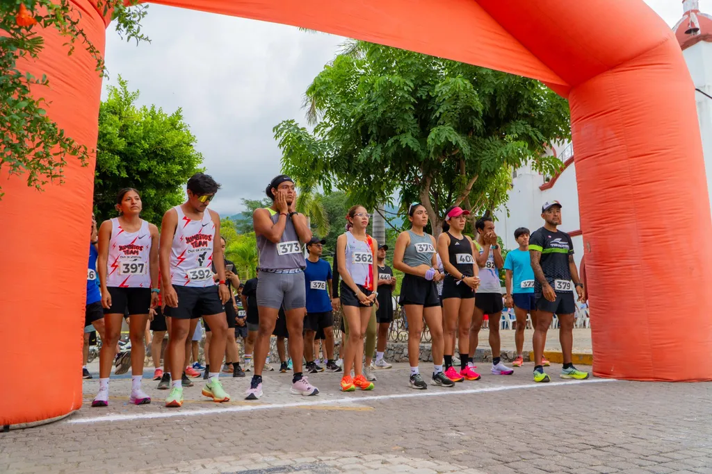 Huatulco Advances Firmly in its First Sports Week