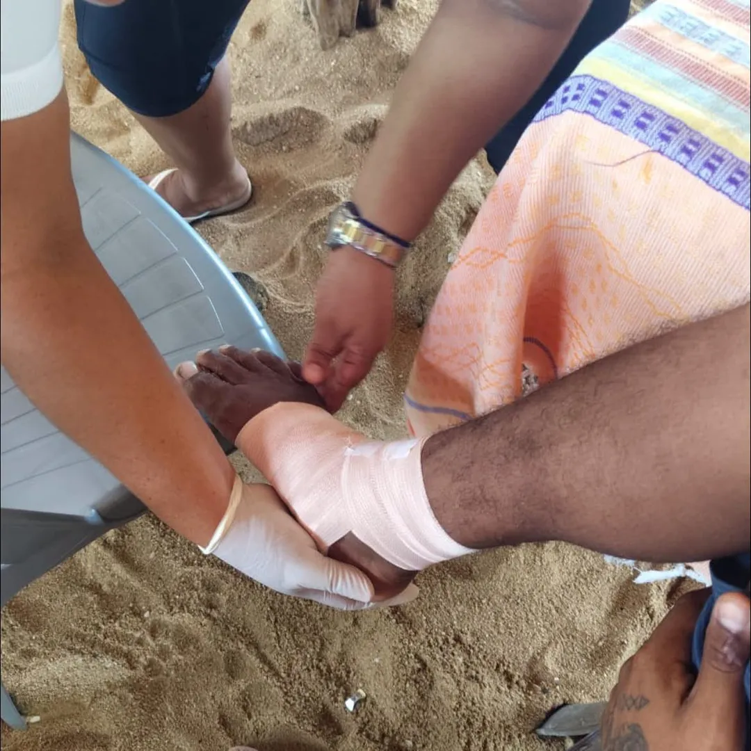 Atención oportuna y prevención para visitantes en Playa Maguey