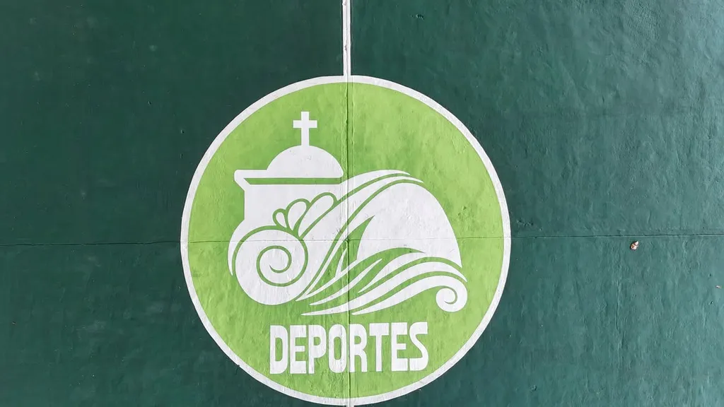 Imagen de Painting Rehabilitation in the Santa Cruz Huatulco Sports Unit