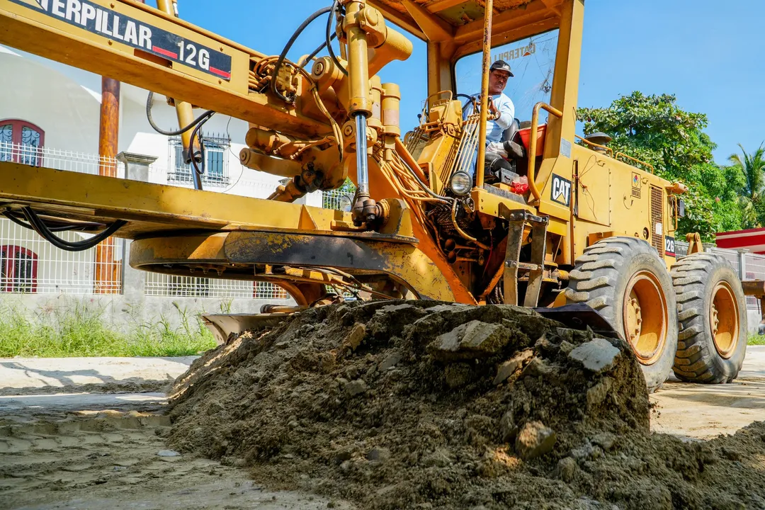 Paving Progresses in Techal Blanco Neighborhood