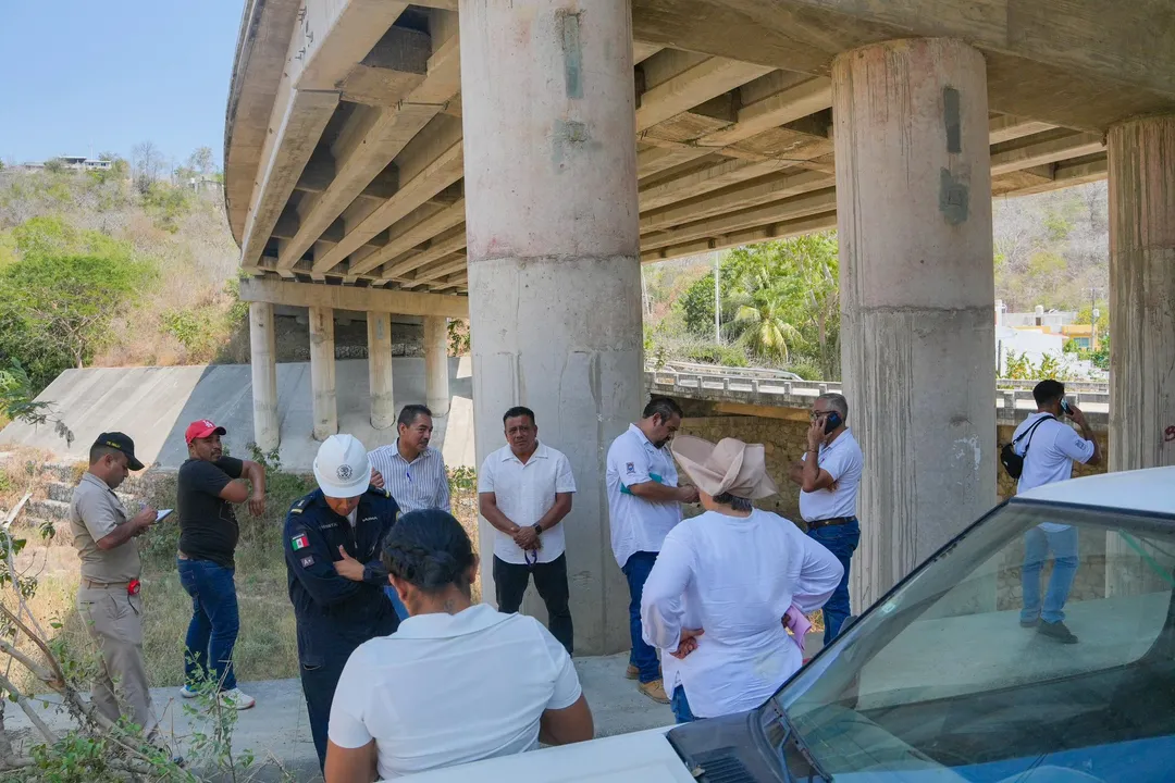 Supervisión y evaluación de canales pluviales y presa de gaviones en Santa Cruz Huatulco