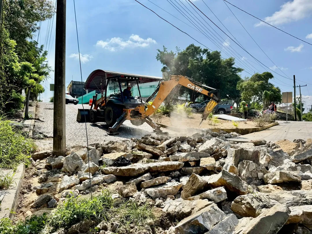 Inician trabajos de demolición en la calle Zaragoza