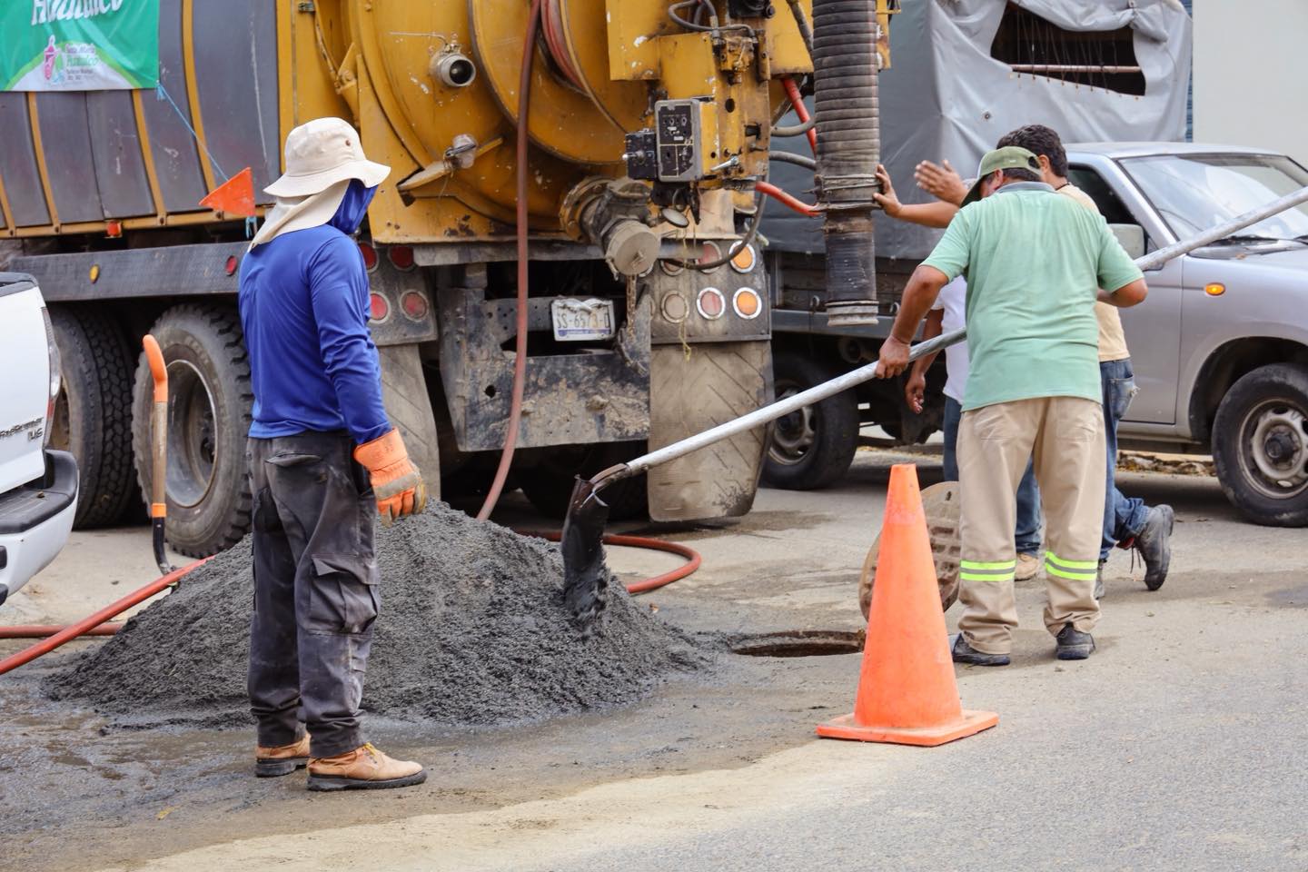 Trabajos de desazolve en Sector H3