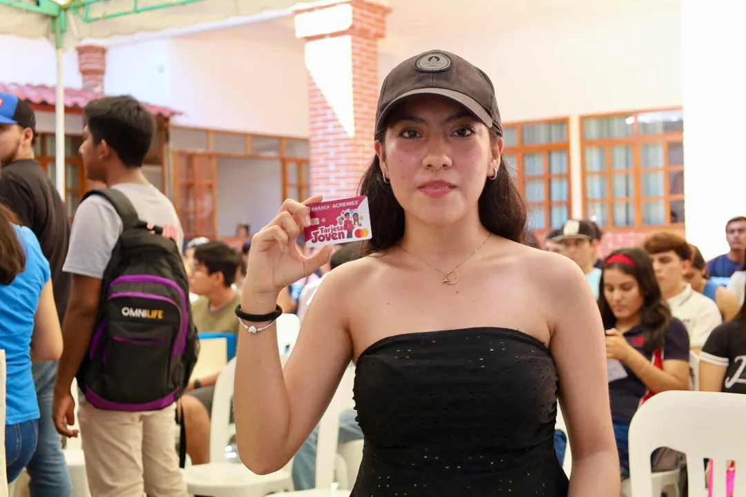 Imagen de Youth Card Delivery Event in Huatulco