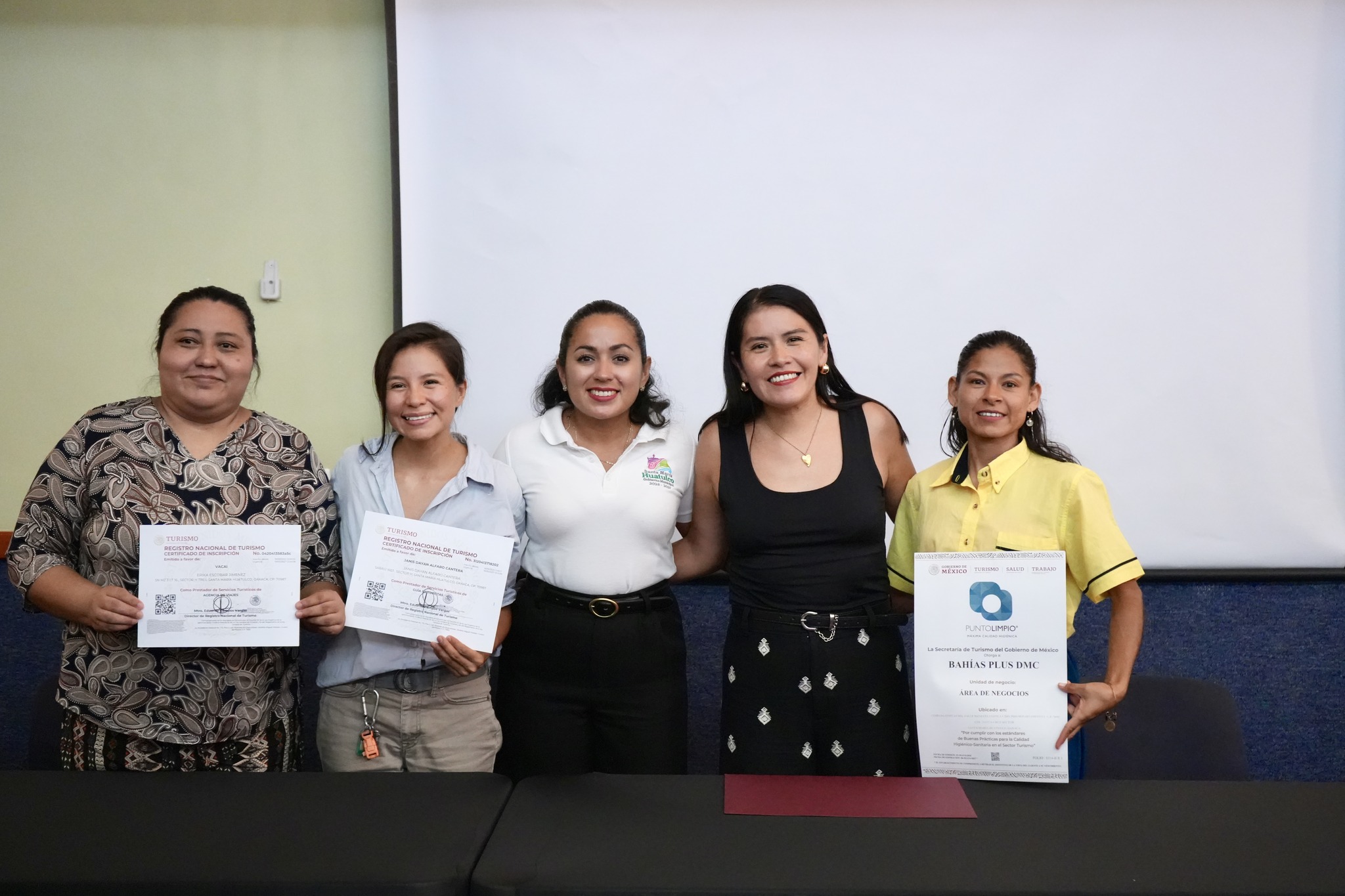 Delivery of RNT Certificates to Huatulco Tourism Service Providers