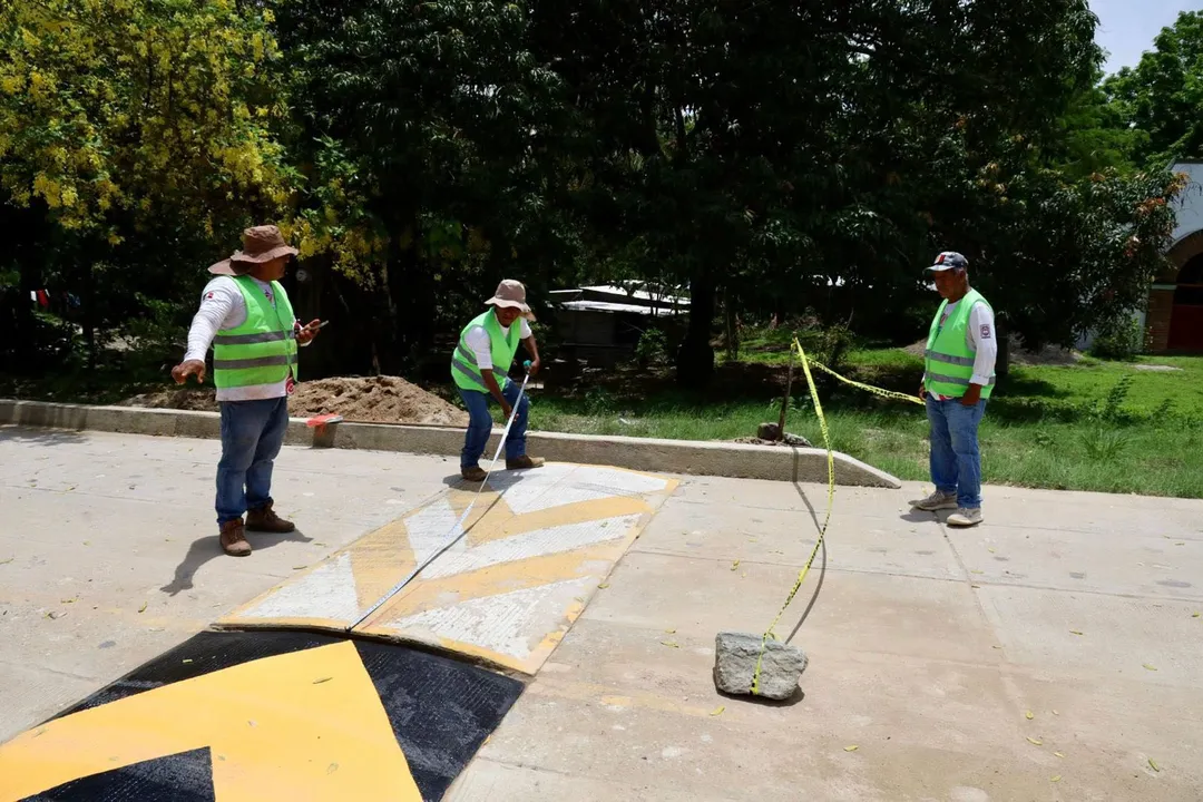 Beautification Efforts Continue in Huatulco Communities