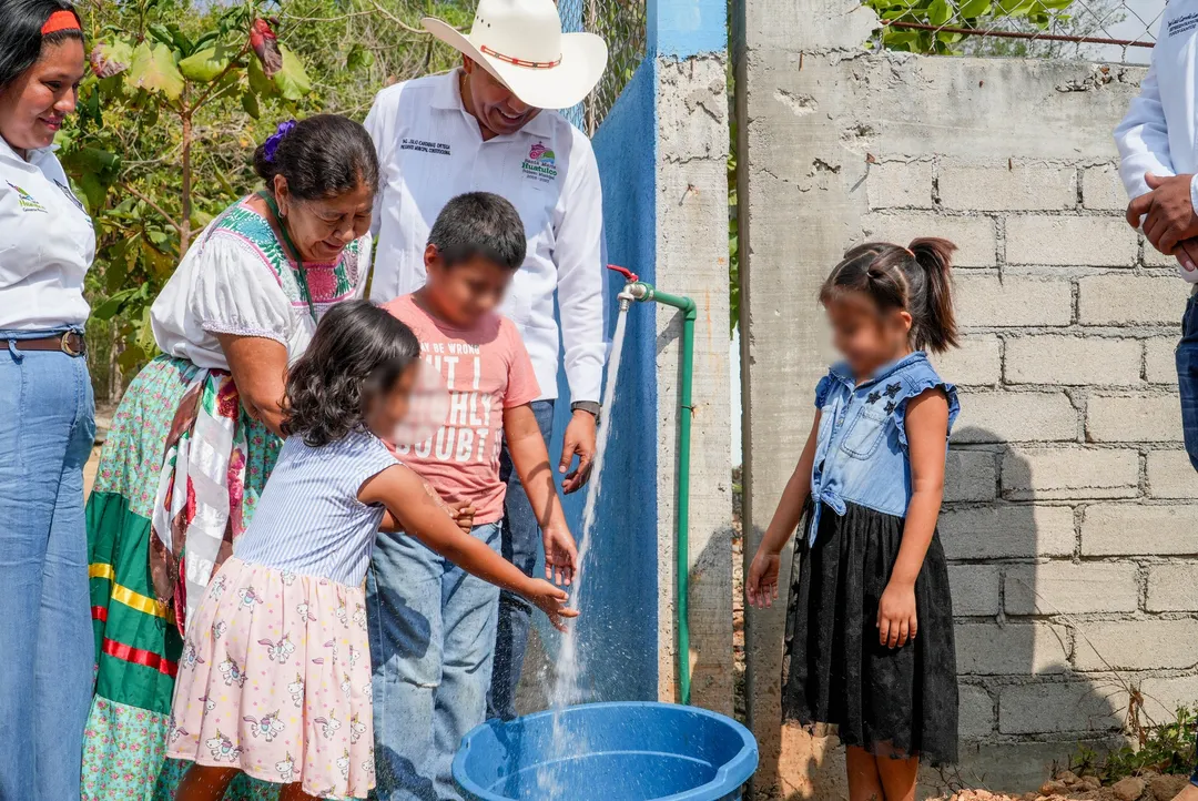 Todos Santos: Ampliación de red de agua potable