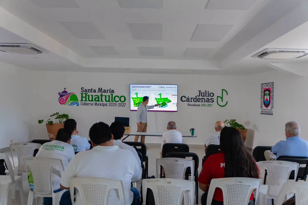 PUBLIC CONSULTATIONS HELD FOR THE URBAN DEVELOPMENT OF SANTA MARÍA HUATULCO AND BAHÍAS DE HUATULCO
