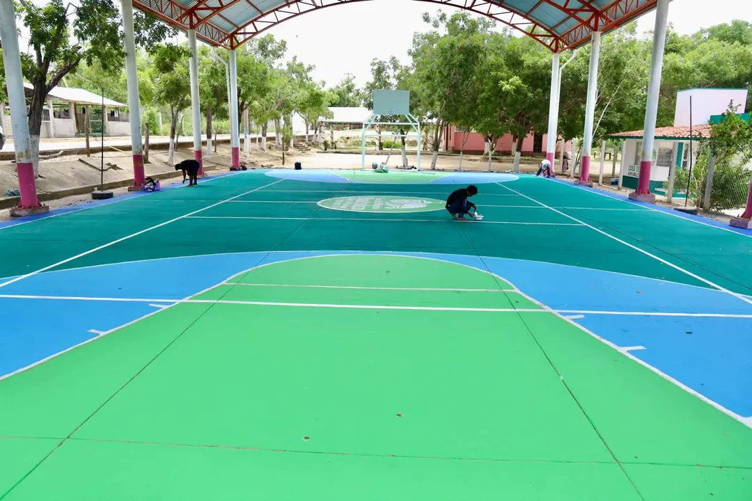 WE IMPROVE SPORTS FACILITIES IN ARROYO GONZÁLEZ