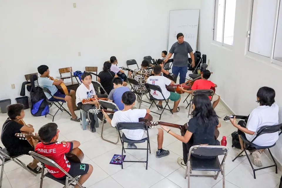 Macedonio Alcalá House of Culture Offers Artistic Workshops for Children and Youth of Santa María Huatulco