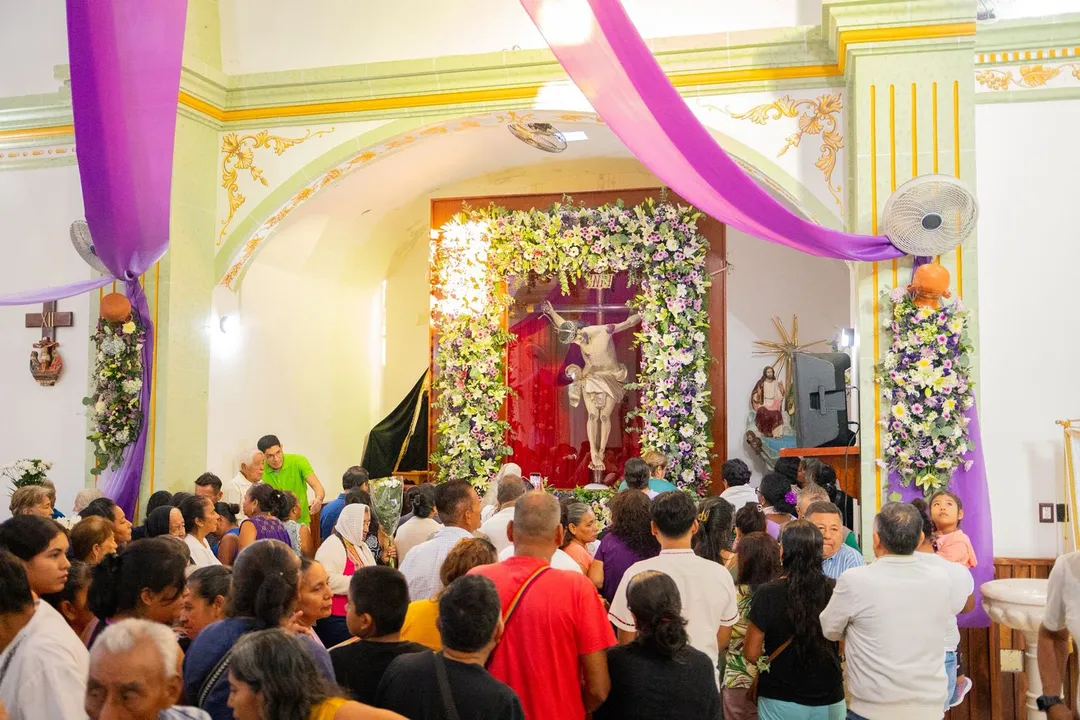 Fourth Friday of Lent Begins with Faith and Tradition in Santa María Huatulco