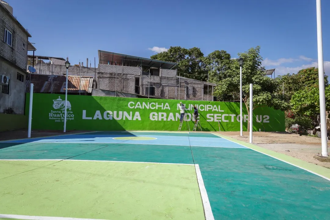 Sector U2: Concluyen rehabilitación de pintura de cancha de fútbol