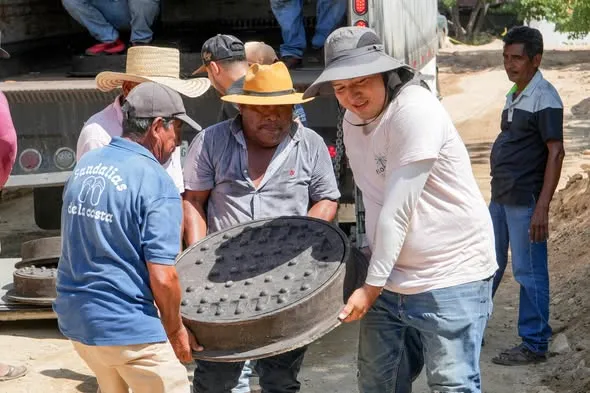Material Received for Sanitary Drainage in Vicente Guerrero Neighborhood
