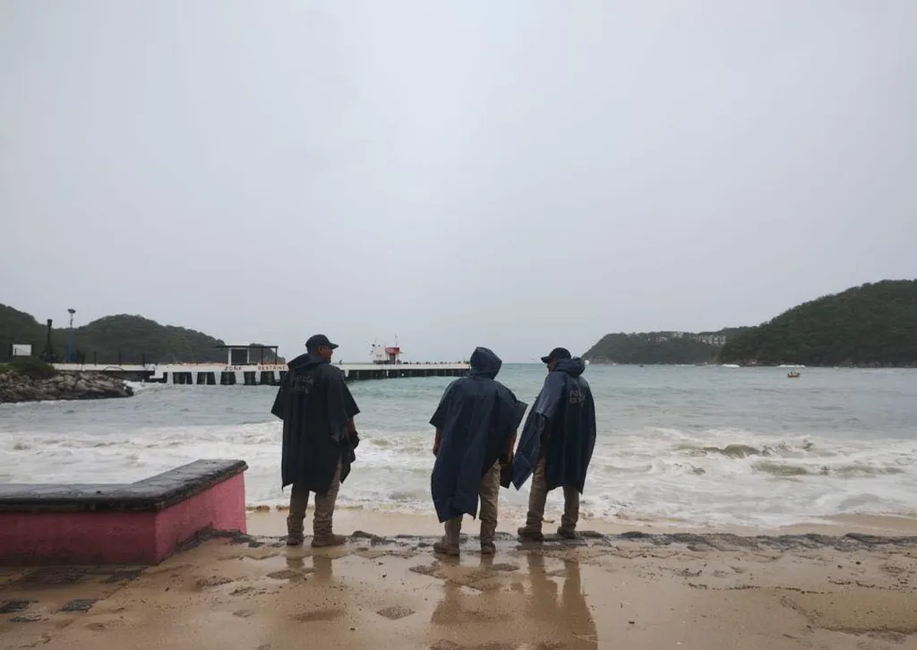 Recorridos de seguridad en playas por parte de la Policía Turística