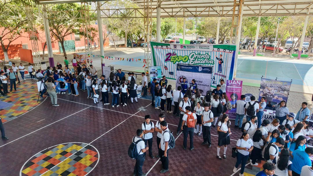 Imagen de 2nd Educational Expo in Santa Cruz Huatulco