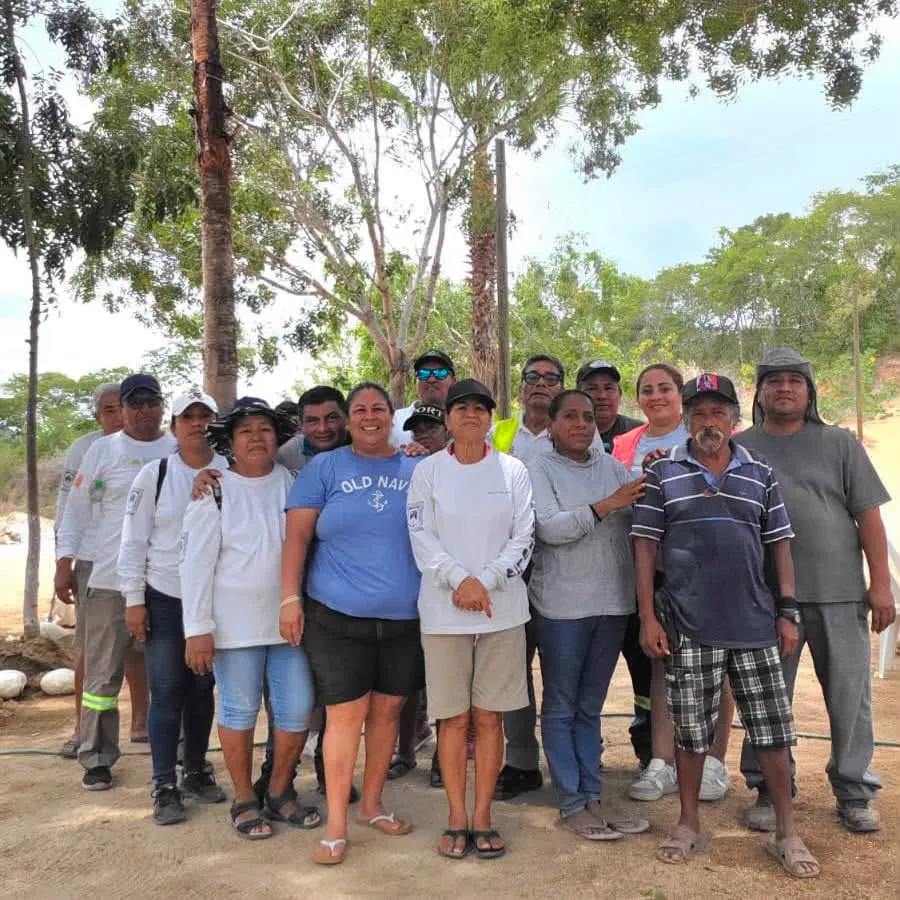 Mantenimiento y limpieza del Panteón de Santa Cruz Huatulco