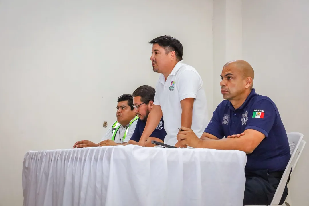 Imagen de Santa Cruz Huatulco: Reunión oficial con vendedores ambulantes