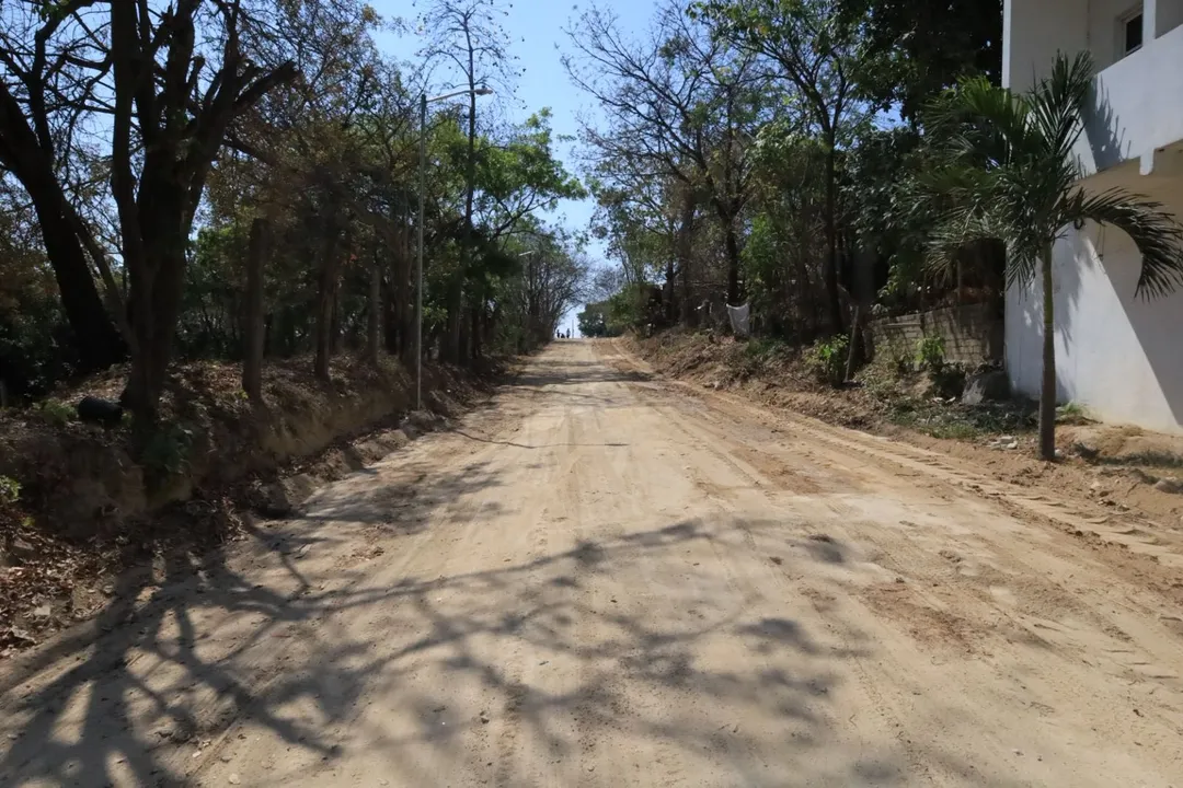 Imagen de Tracking and Maintenance of the Main Street in Barrio La Cruz, Santa María Huatulco