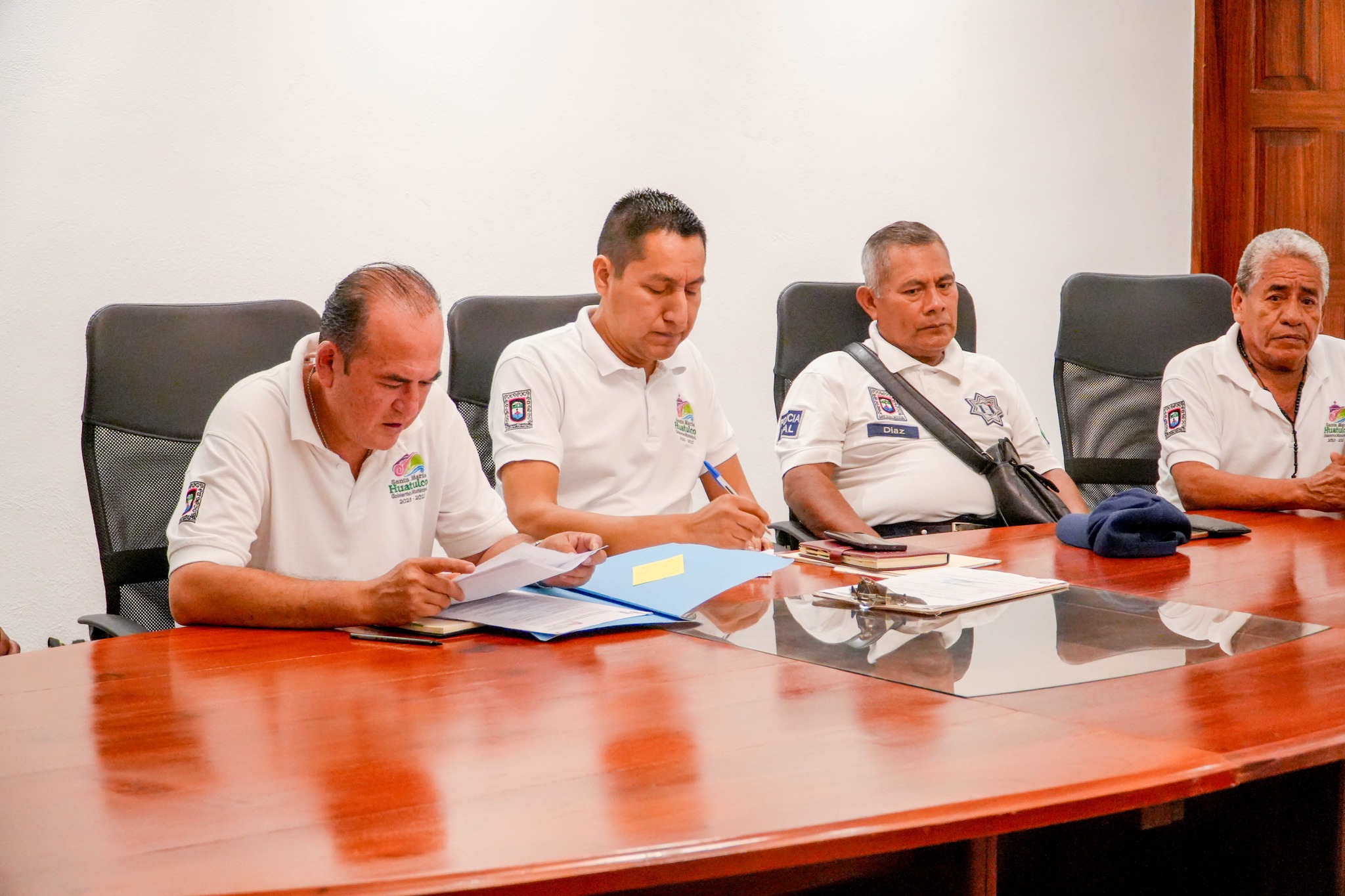 Firma de acta de acuerdos con sitios foráneos de Pluma Hidalgo