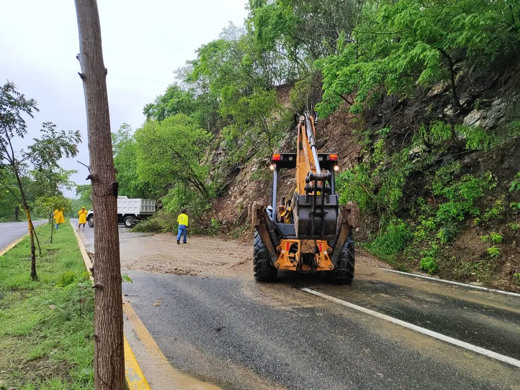Rehabilitamos el acceso del boulevard hacia la cabecera municipal