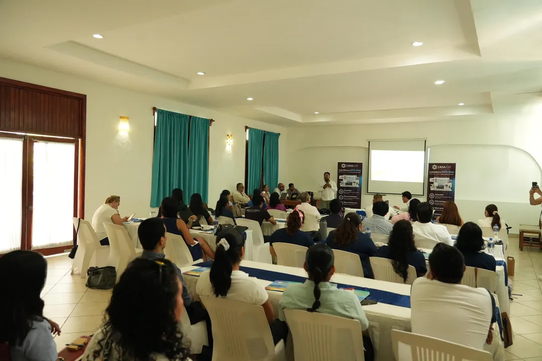 Continúa capacitación tecnológica para fortalecer al sector hotelero de Huatulco
