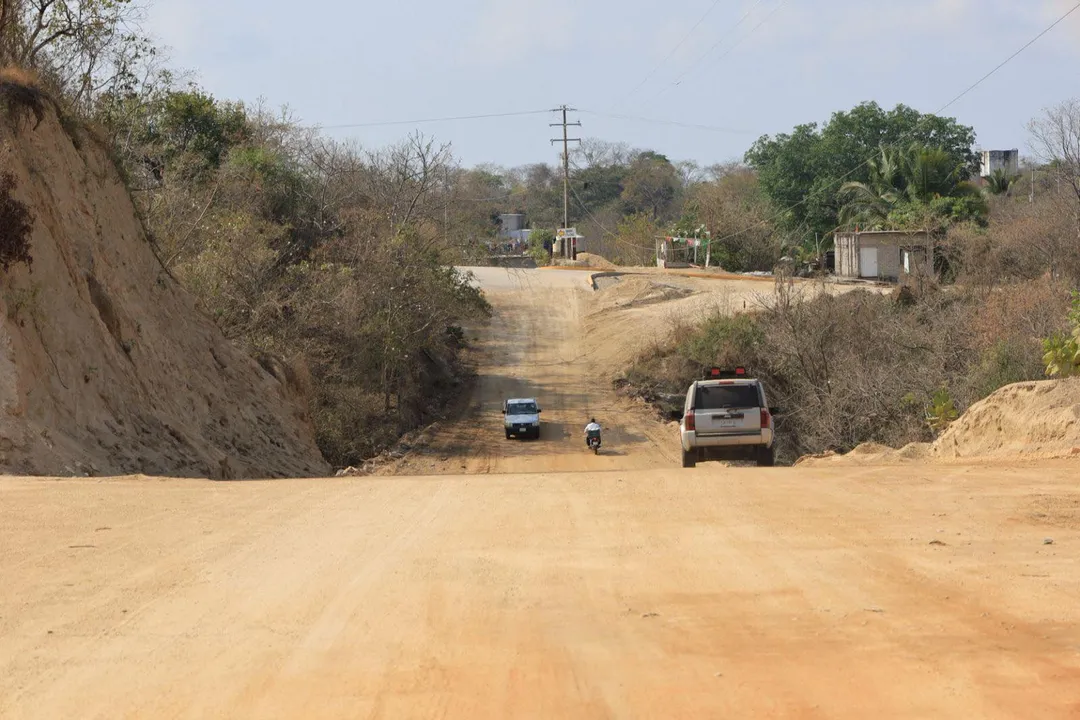 Imagen de Grading of Eugenia Pardo Street in Barrio Guarumbo, Santa María Huatulco