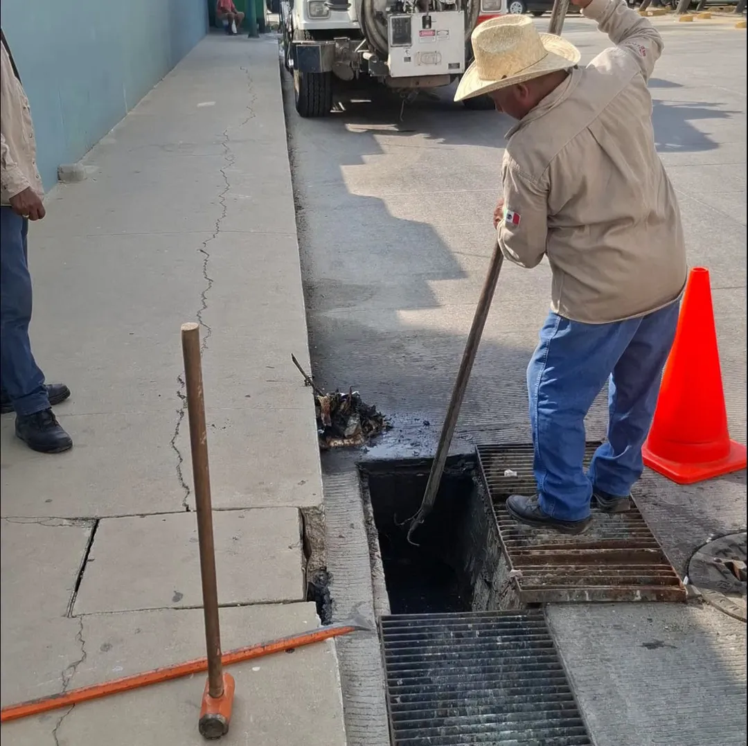 We Continue Working to Clear the Drainage Network in Santa Cruz Huatulco
