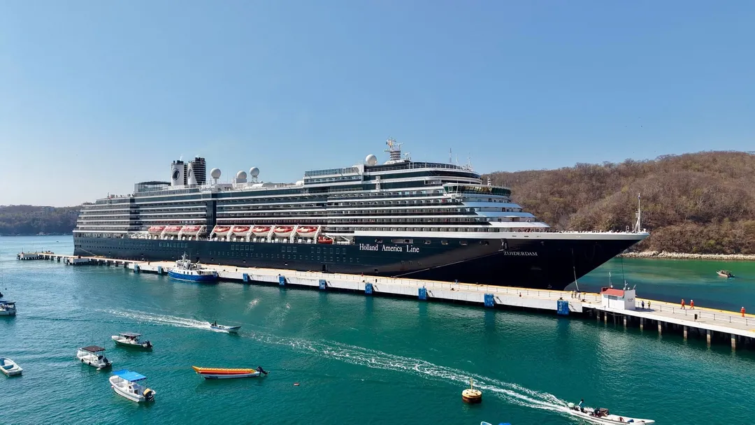 Santa Cruz Huatulco recibe al crucero Zuiderdam
