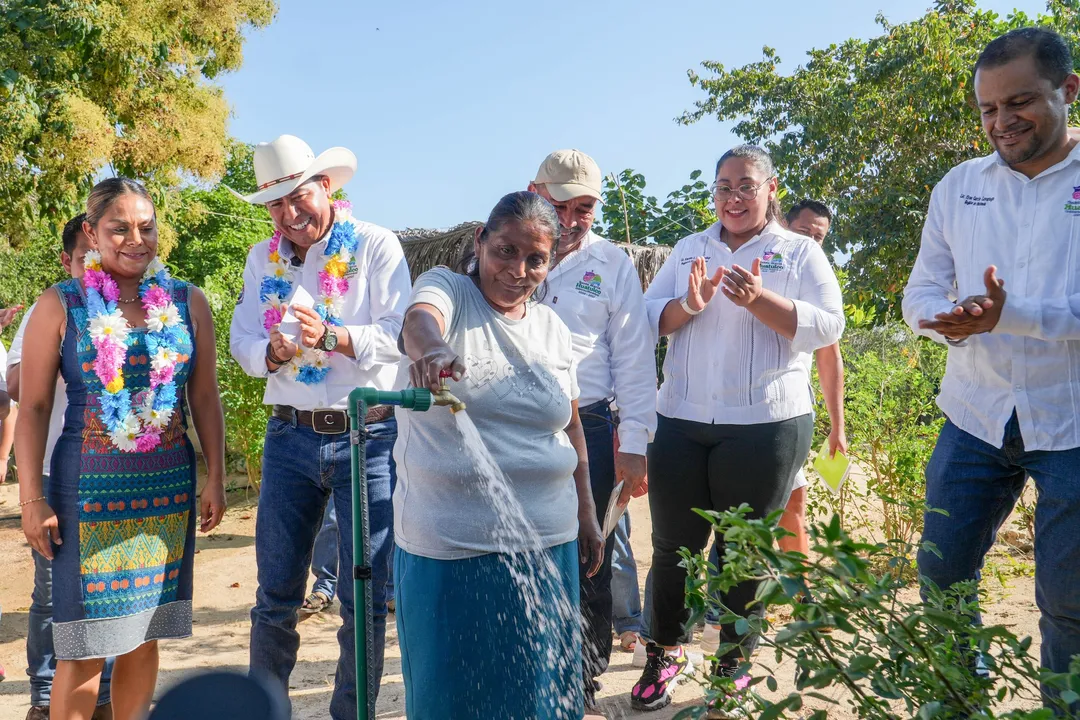 La Deportiva: Inauguración de red de agua potable
