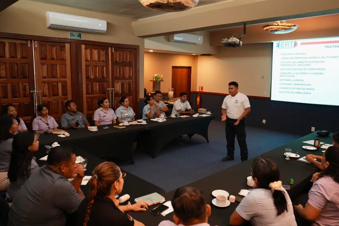  Impulsando la capacitación al sector hotelero