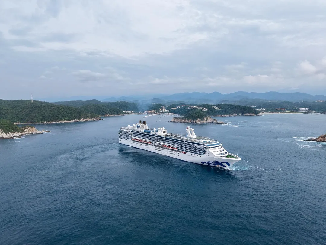Más de 2 mil pasajeros visitan Huatulco