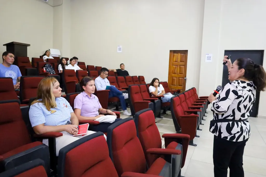 Capacitación que impulsa al sector restaurantero de Huatulco