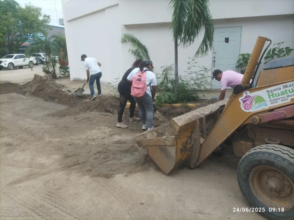 Imagen de Sector H: Working Together for Recovery