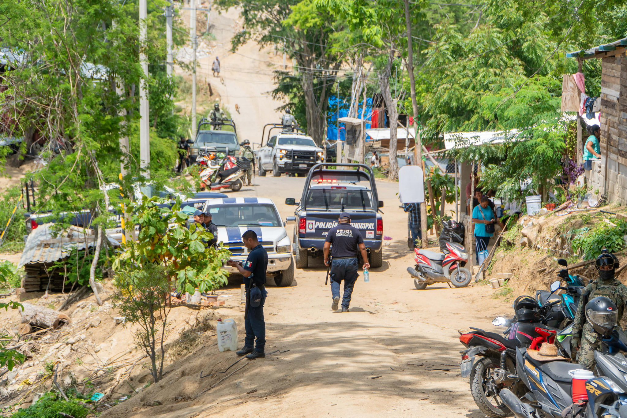 PREVENT AND DETER LAND INVASIONS IN HUATULCO
