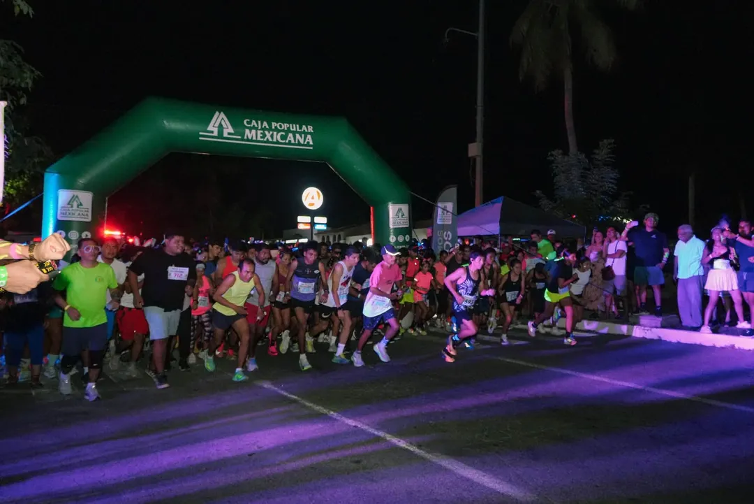More Than 650 Participants Light Up Huatulco at the Neon Run 5K!