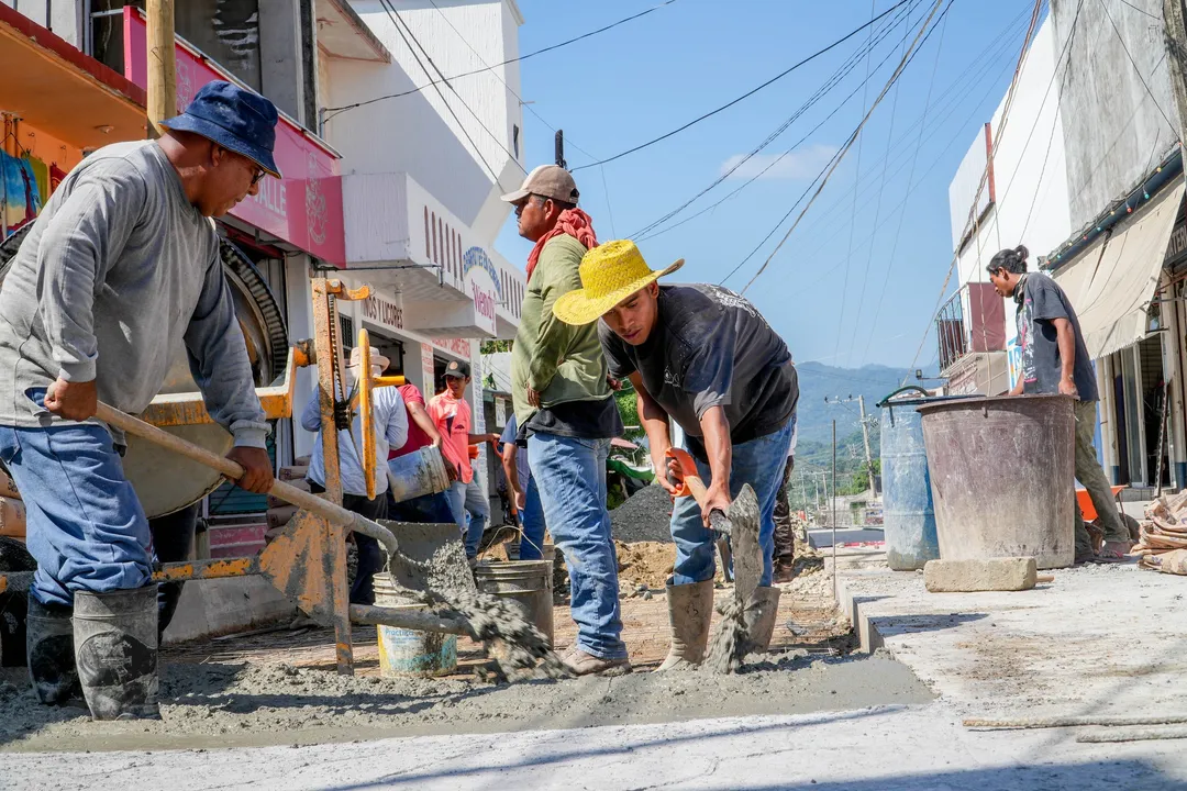Avanza Obra en la Calle Vicente Guerrero 