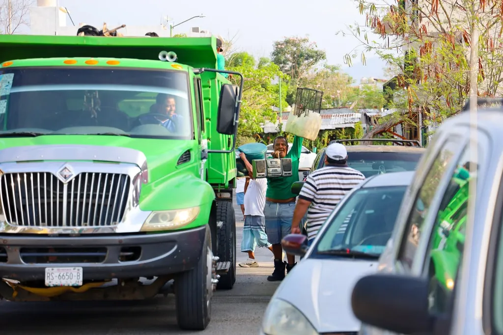 Together for Huatulco: for a cleaner environment