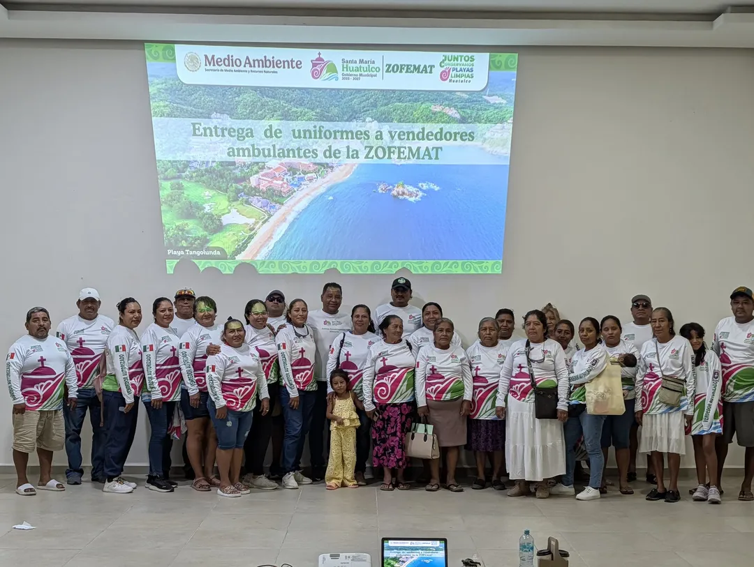 Imagen de We Promote Order and Organization Among Vendors on Santa Cruz Huatulco Beaches