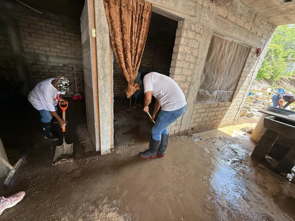 Bajos del Arenal: Together Recovering Our Homes