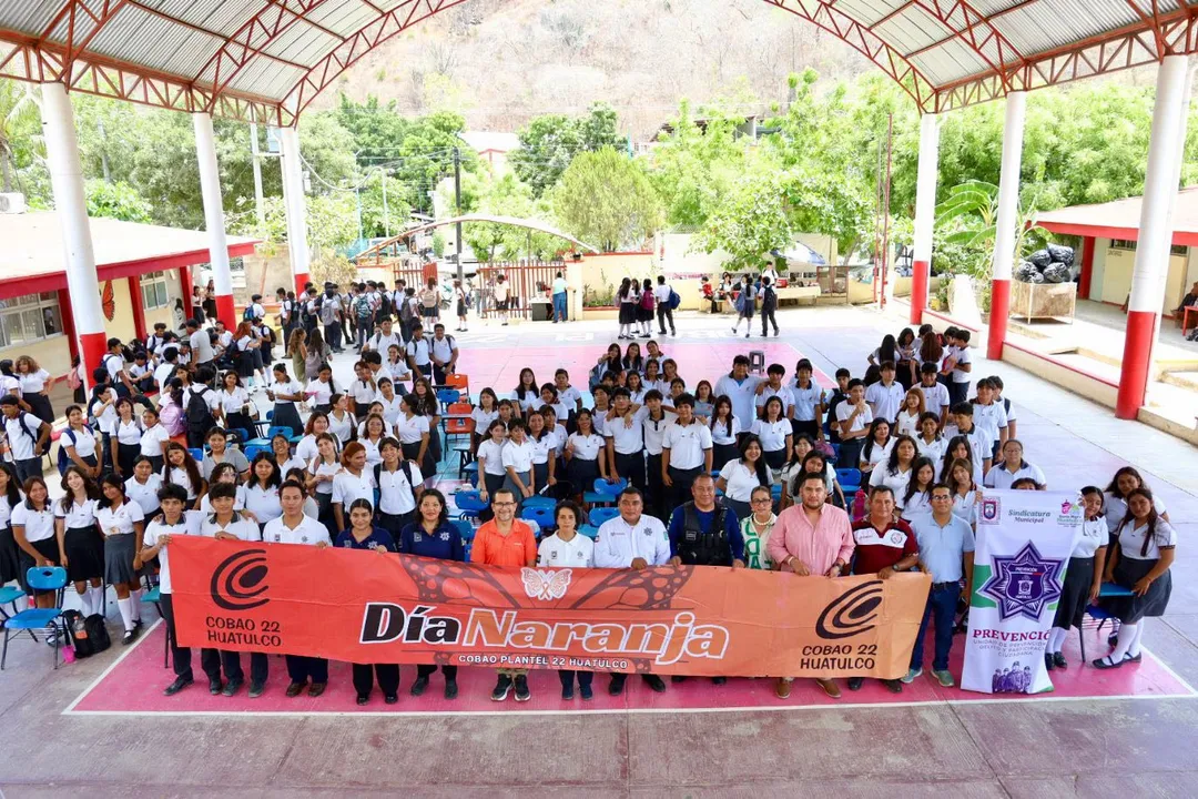 Impulsamos acciones de prevención contra el acoso digital en COBAO Plantel 22 Santa Cruz Huatulco