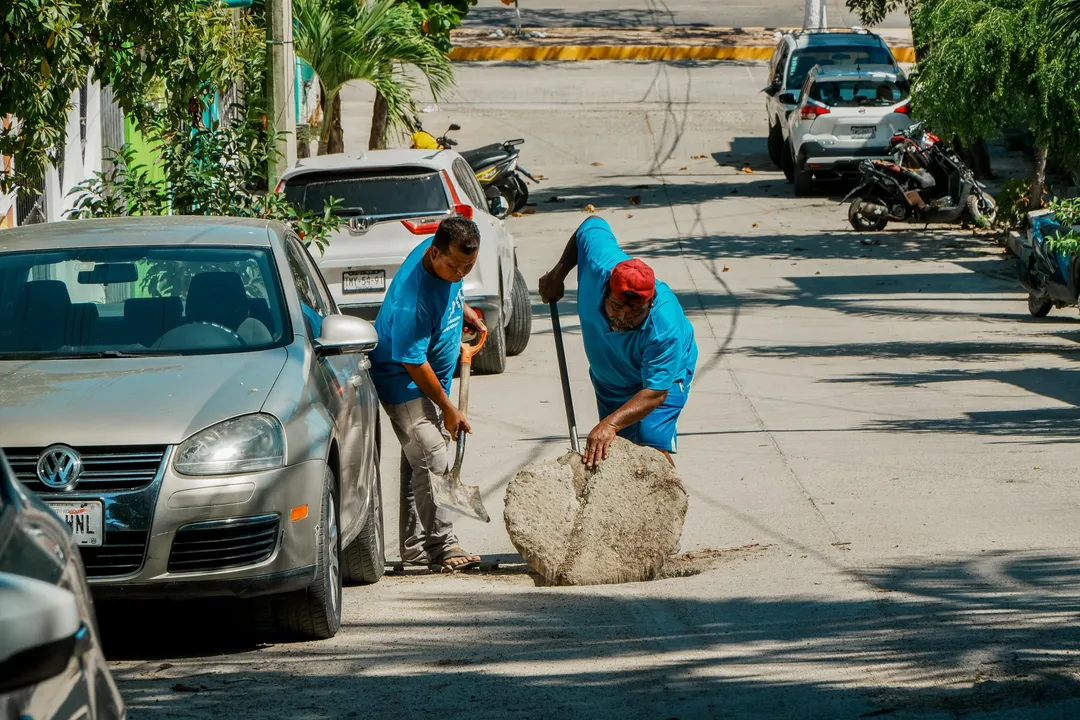 Imagen de Mantienen brigadas de desazolve en el Sector U2