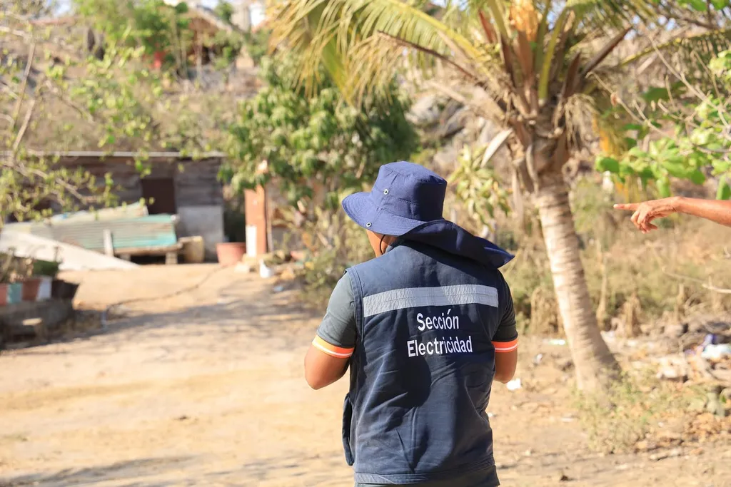 More Homes with Electricity in Huatulco