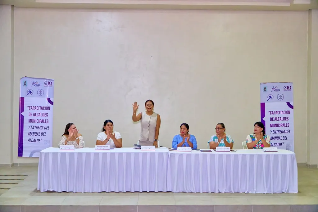 Imagen de Comprometidos con la formación y la justicia municipal para un mejor Huatulco