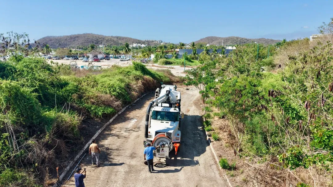 Drainage System Desilting Works Conducted to Optimize Network